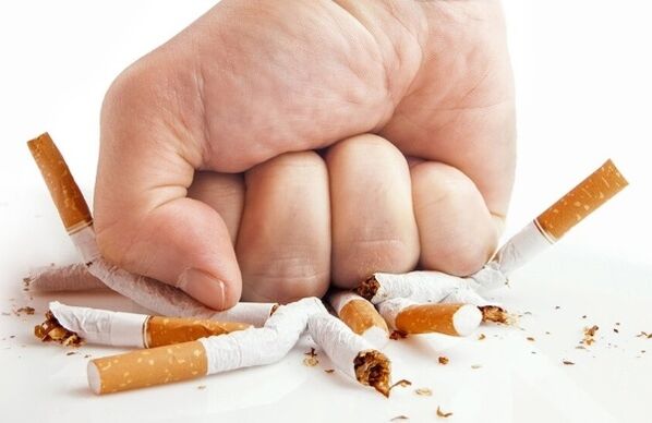 Arrêtez de fumer, après quoi des changements apparaissent dans le corps